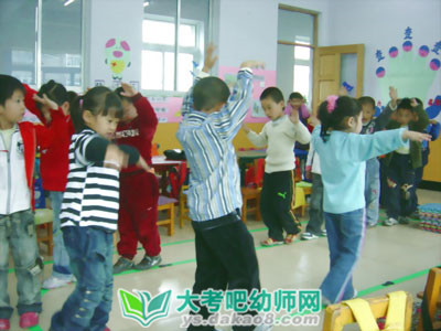 大班主题教学活动方案中国结配图三